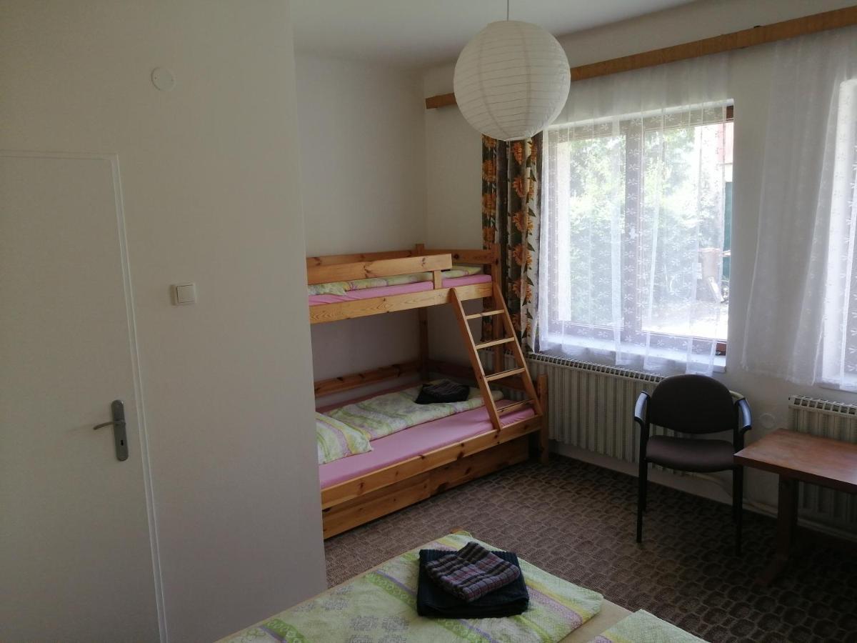 U Ladi Apartment Bulhary Bagian luar foto
