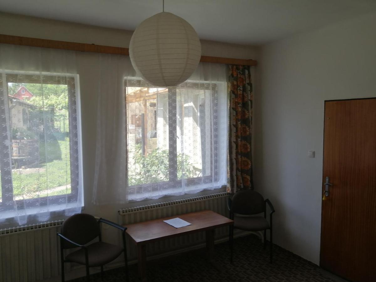 U Ladi Apartment Bulhary Bagian luar foto