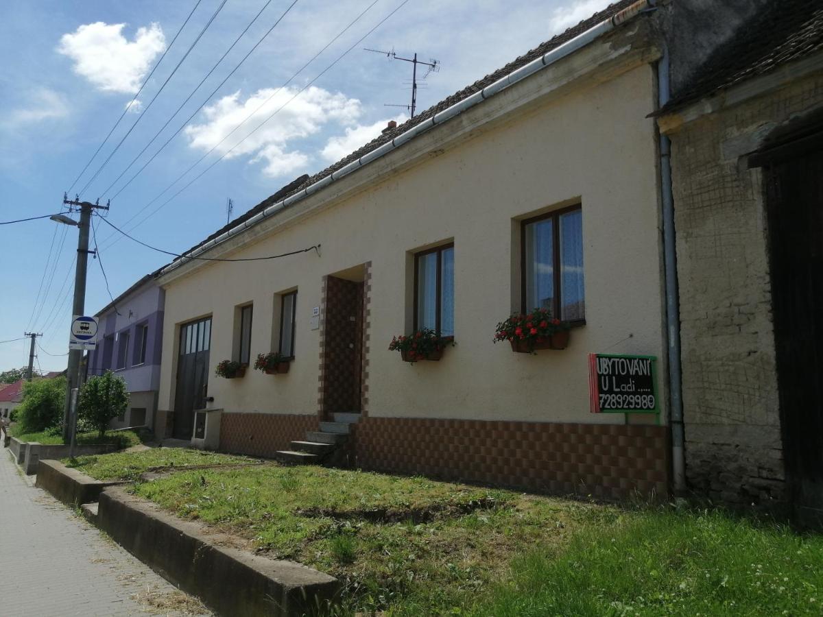 U Ladi Apartment Bulhary Bagian luar foto